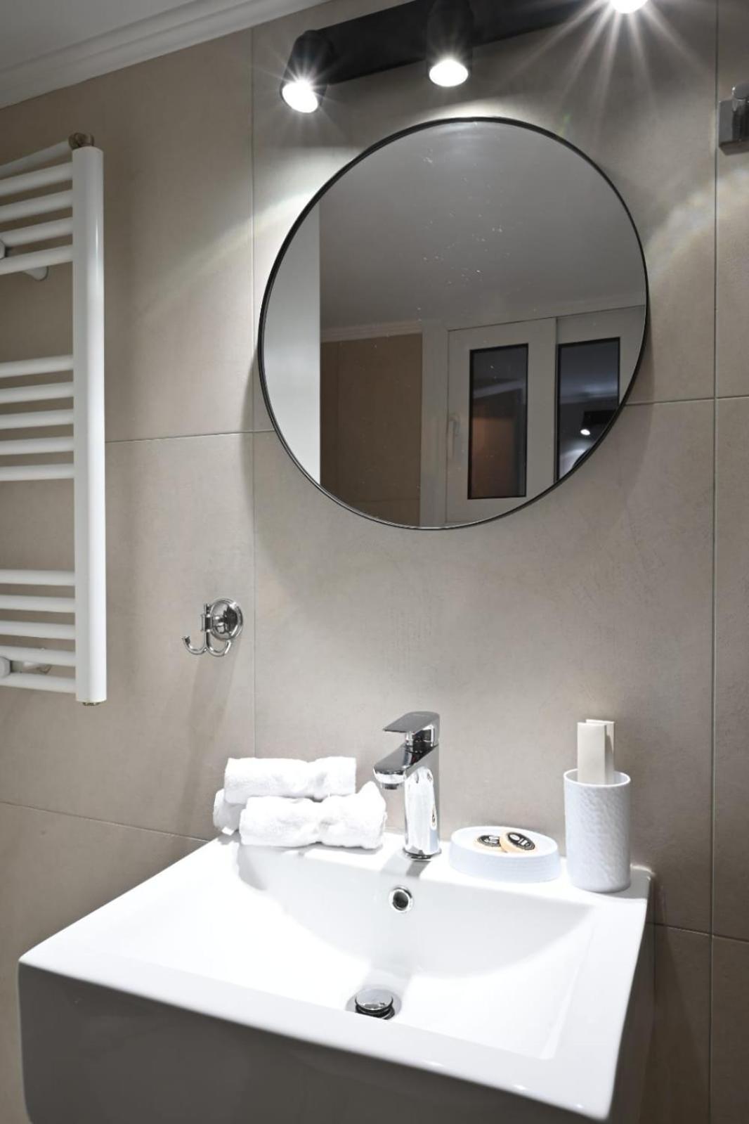 Modern Two Bedroom Apartment At Koukaki Athen Eksteriør bilde